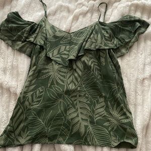 Old Navy Plant Print Off the shoulder shirt